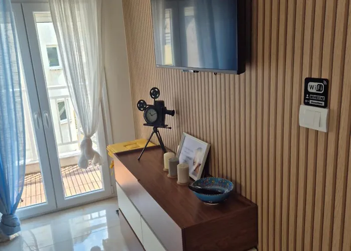 Sharon Stone Lux Peraía